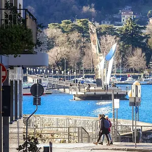 https://al-piccolo-molo.it-lombardy.com